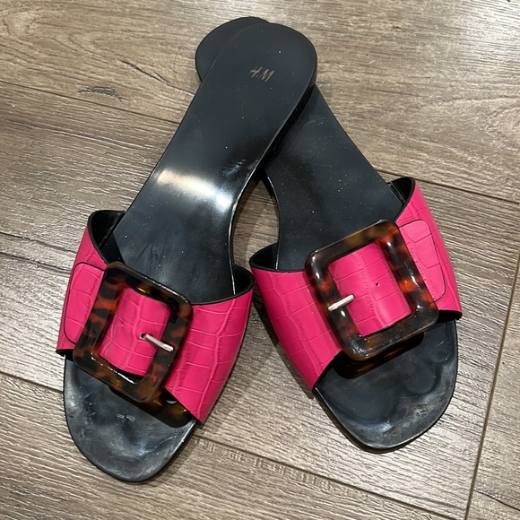 H&M slides - Picture 2 of 2